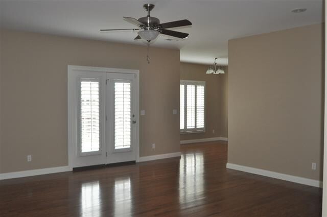 Foto del edificio - 440 Cabernet Dr