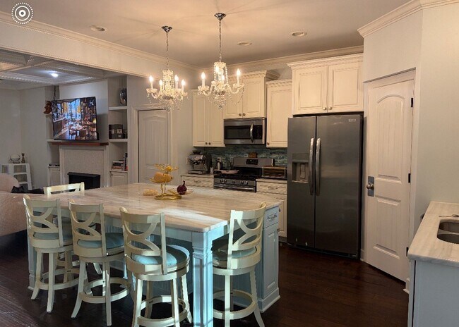 Foto del edificio - 230 Ridgewood Park Dr N