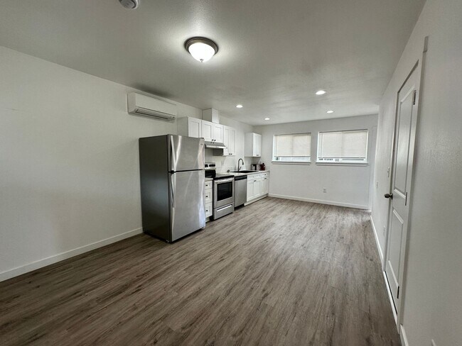Foto del edificio - 815 SW 8th St