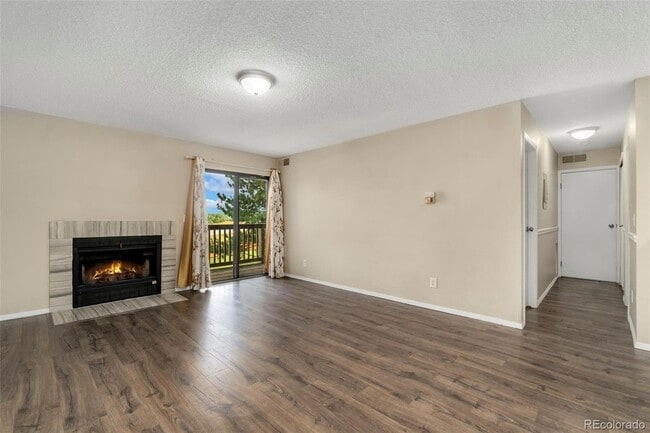 Building Photo - 9662 Brentwood Way