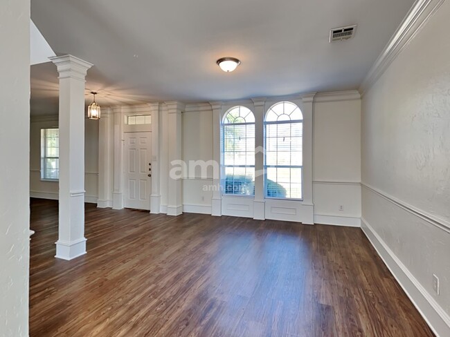 Building Photo - 514 Golden Bell Drive