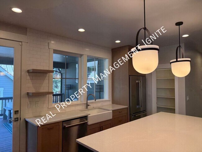 Foto del edificio - 2242 NW Reserve Camp Ct