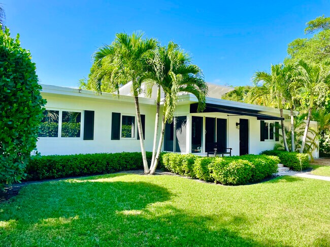Foto del edificio - 705 SE Atlantic Dr