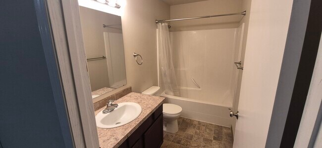 Foto del edificio - 1701 Guernsey St