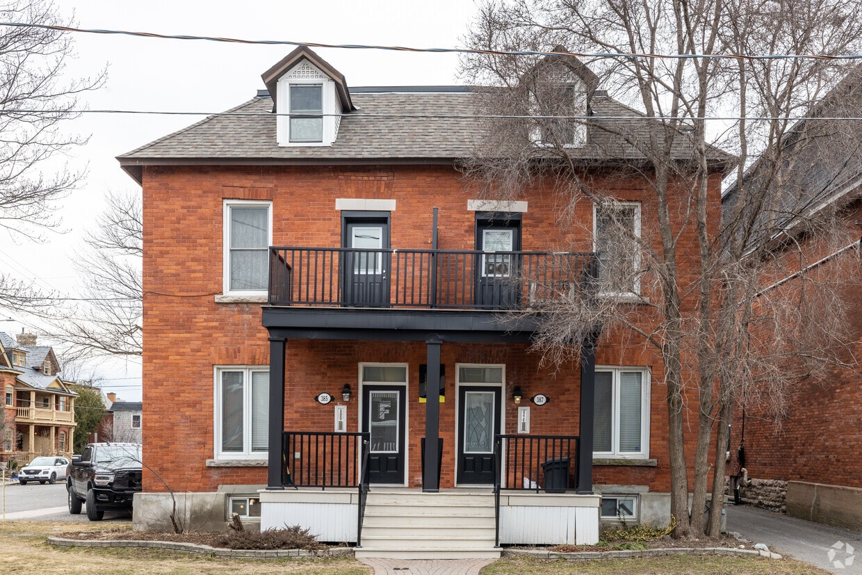 Building Photo - 385 Daly Av