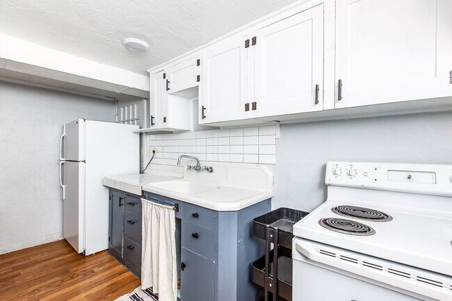 Building Photo - 521 S 300 W