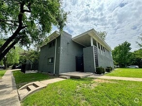 Building Photo - 811 Skillman St