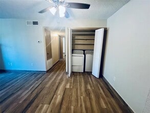 Building Photo - 1516 Bay Area Blvd