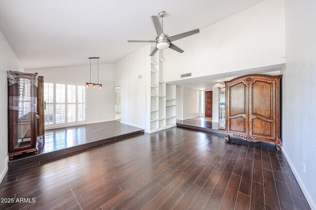 Foto del edificio - 4366 E Redfield Rd