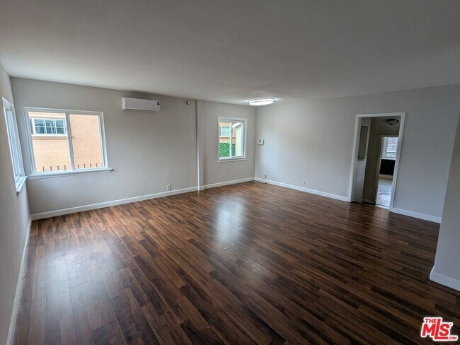 Foto del edificio - 12507 Yukon Ave