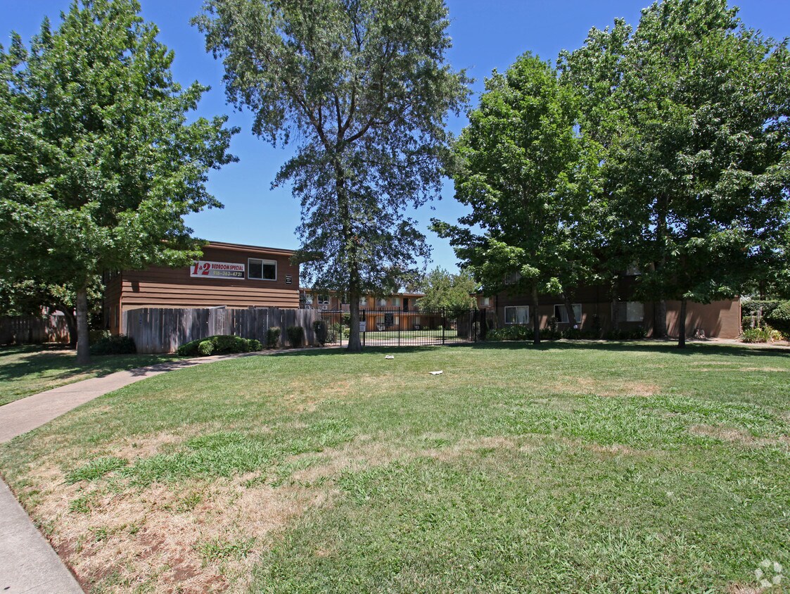 Concord Plaza Apartments Sacramento, CA