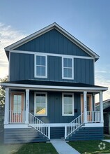Building Photo - 2731 Mandeville St