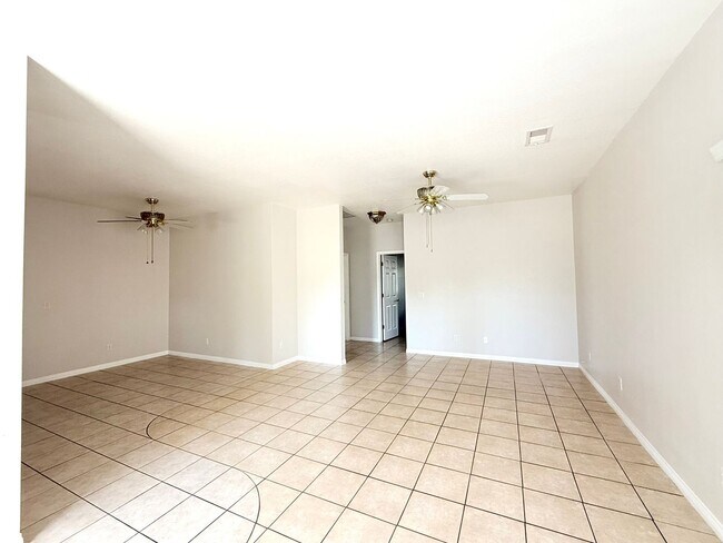 Foto del edificio - LOVELY HOME IN 55+ COMMUNITY IN PRESCOTT V...