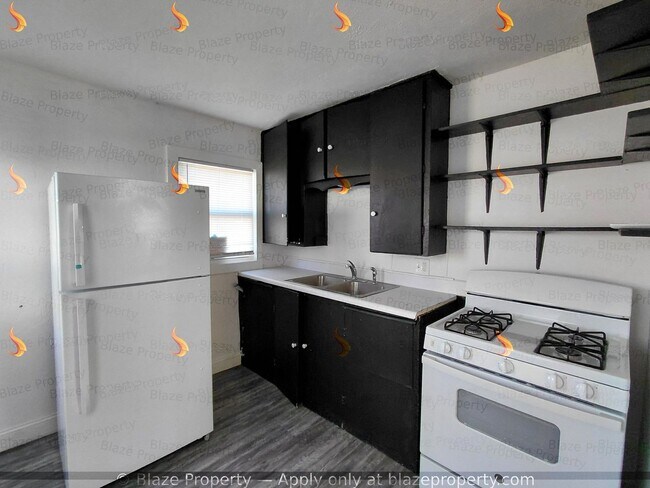 Foto del edificio - Fully Renovated Home with Spacious Yard – Move-In Ready!