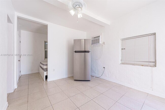 Foto del edificio - 528 SW 21st Ave