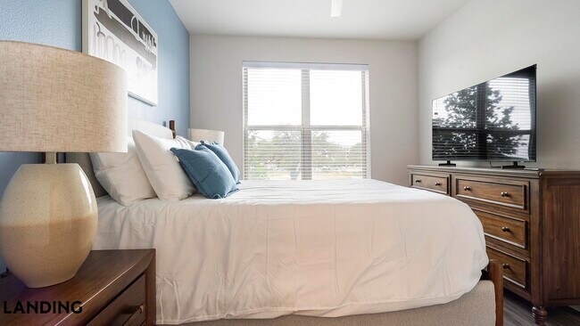 Foto del edificio - 14015 Univ Pass