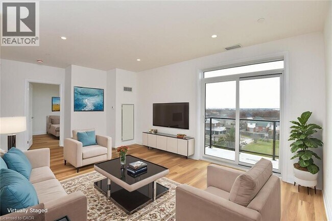 Photo du bâtiment - 1936 Rymal Rd E