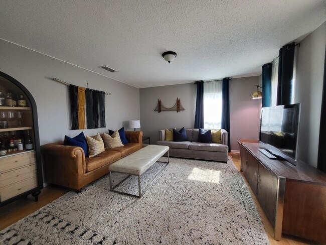 Foto del edificio - Great home on a corner lot