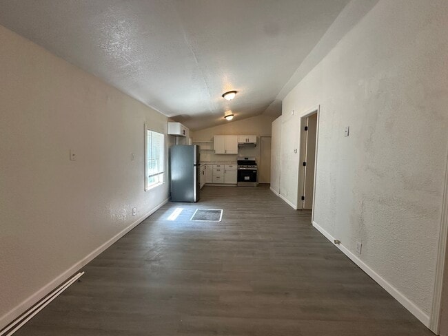 Building Photo - 213 N 14th St