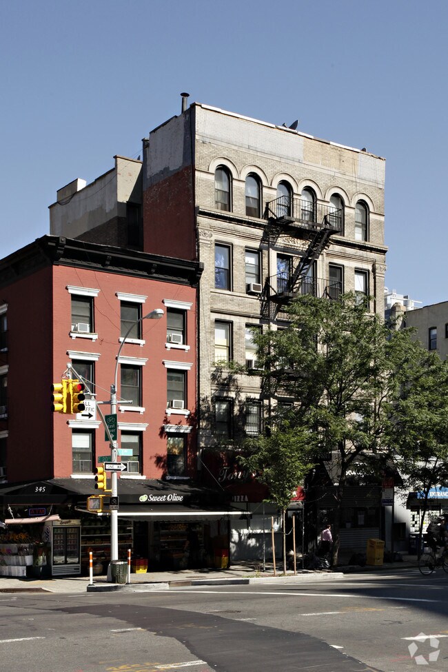 Foto del edificio - 347 First Ave