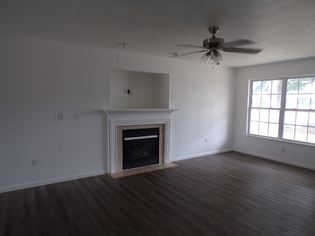 Building Photo - 901-903 Belle Valley Dr