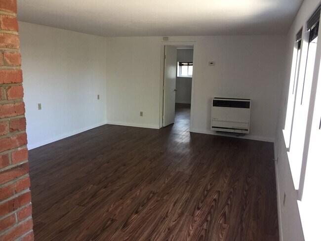 Foto del edificio - Lovely 1-Bedroom Apartment in Crockett Hil...