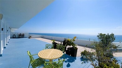 Building Photo - 5151 Collins Ave