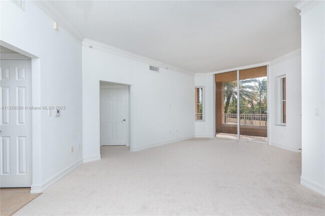 Foto del edificio - 3001 NE 185th St