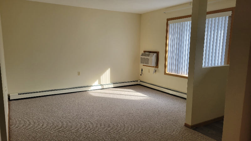 Foto principal - 1009 13th St N