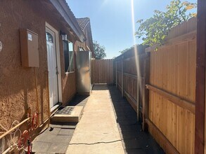 Building Photo - 7021 Rutland Ave