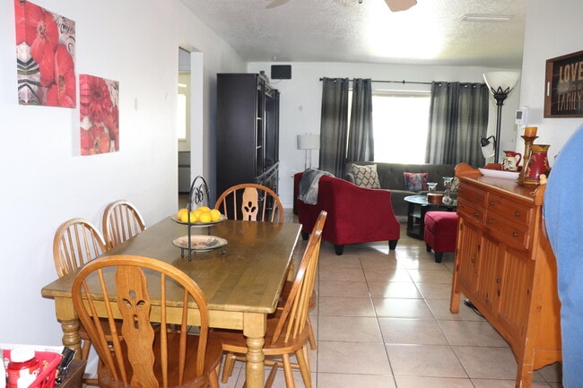 Foto del edificio - 1020 NW 74th Ave