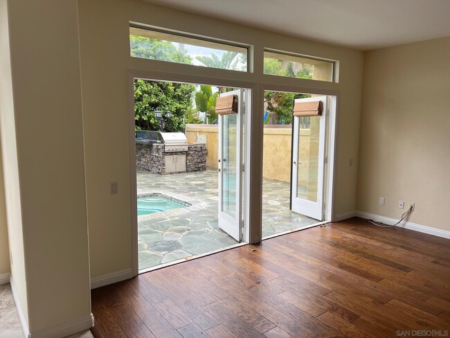 Foto del edificio - 5027 McGill Way