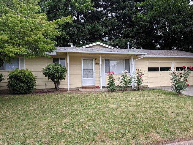Building Photo - 3 bedroom Ranch style Home near Gresham