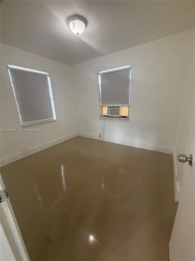 Foto del edificio - 1987 NW 155th St