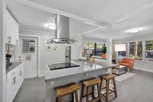 Foto del edificio - 551 SW 13th Ave