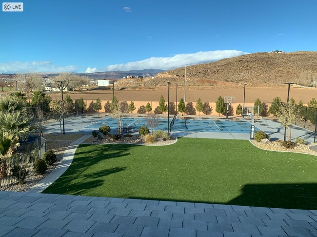 Building Photo - 355 E Chateau Meadows Cir