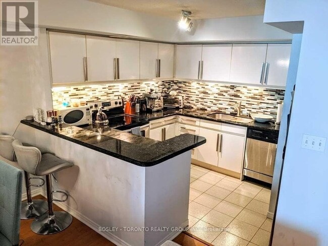 Building Photo - 25 The Esplanade