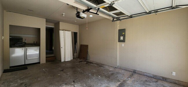 Foto del edificio - 22703 2nd Pl W