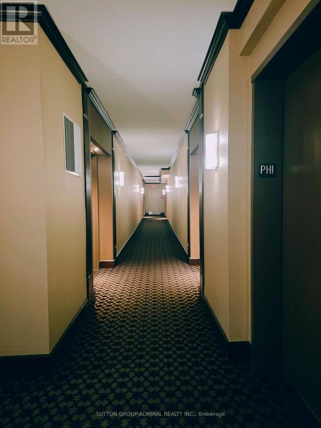 Building Photo - 101 Subway Crescent