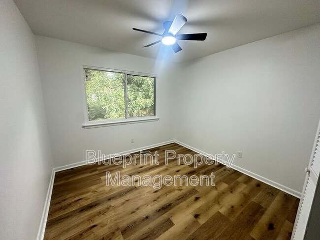 Building Photo - 6004 Cowin Dr NW