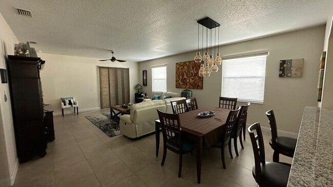 Building Photo - 412 Waterside Cir