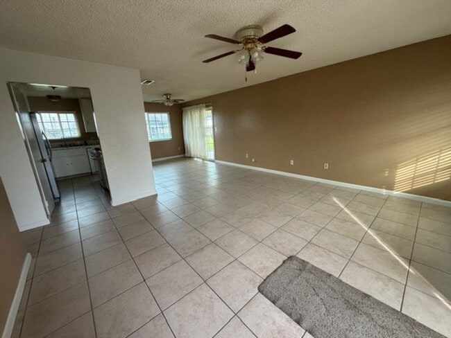 Building Photo - 10908 Michele Ave