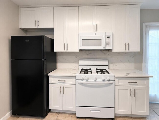 Foto del edificio - 838 N Monroe St