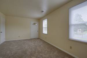 Building Photo - 4110 Queenswood Dr