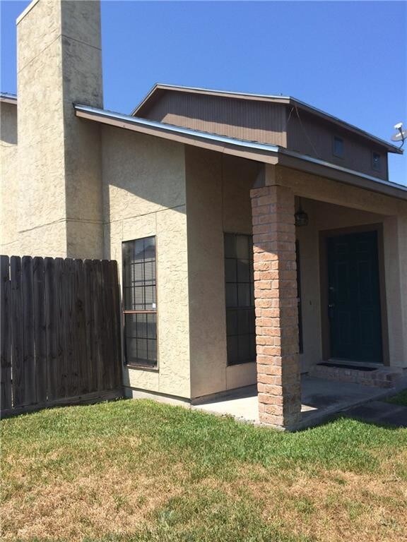 Foto del edificio - 11210 Willowood Creek Dr