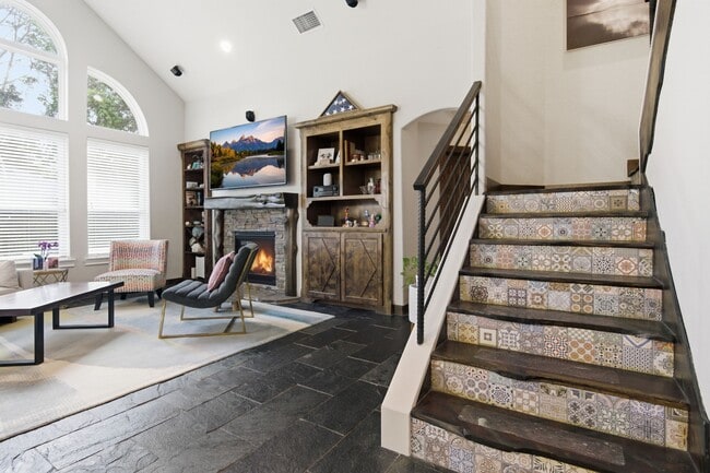 Foto del edificio - 6203 Cash Oaks Dr