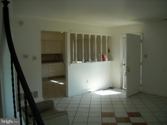 Building Photo - 10 Andrea Dr