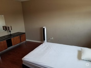 Building Photo - 2202 WA-530