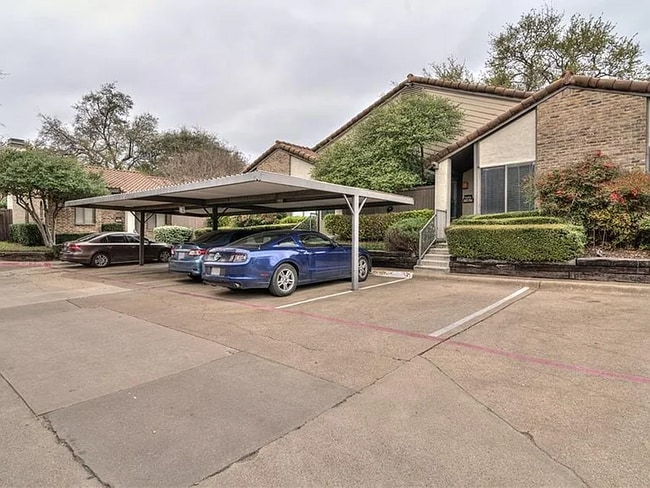 Building Photo - 821 Dublin Dr