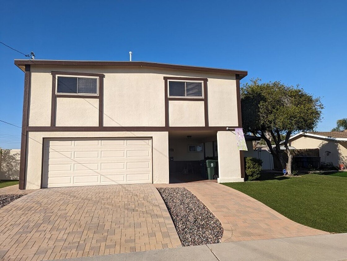 5 Bedroom3 Bathroom Two Story Home in Chu... House Rental in Chula